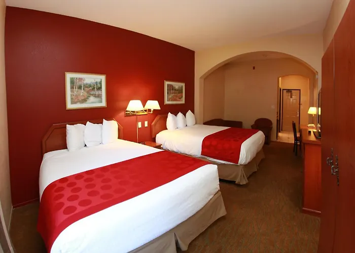 Ramada By Wyndham Fresno Northwest