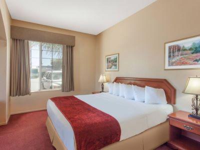 Ramada By Wyndham Northwest Fresno