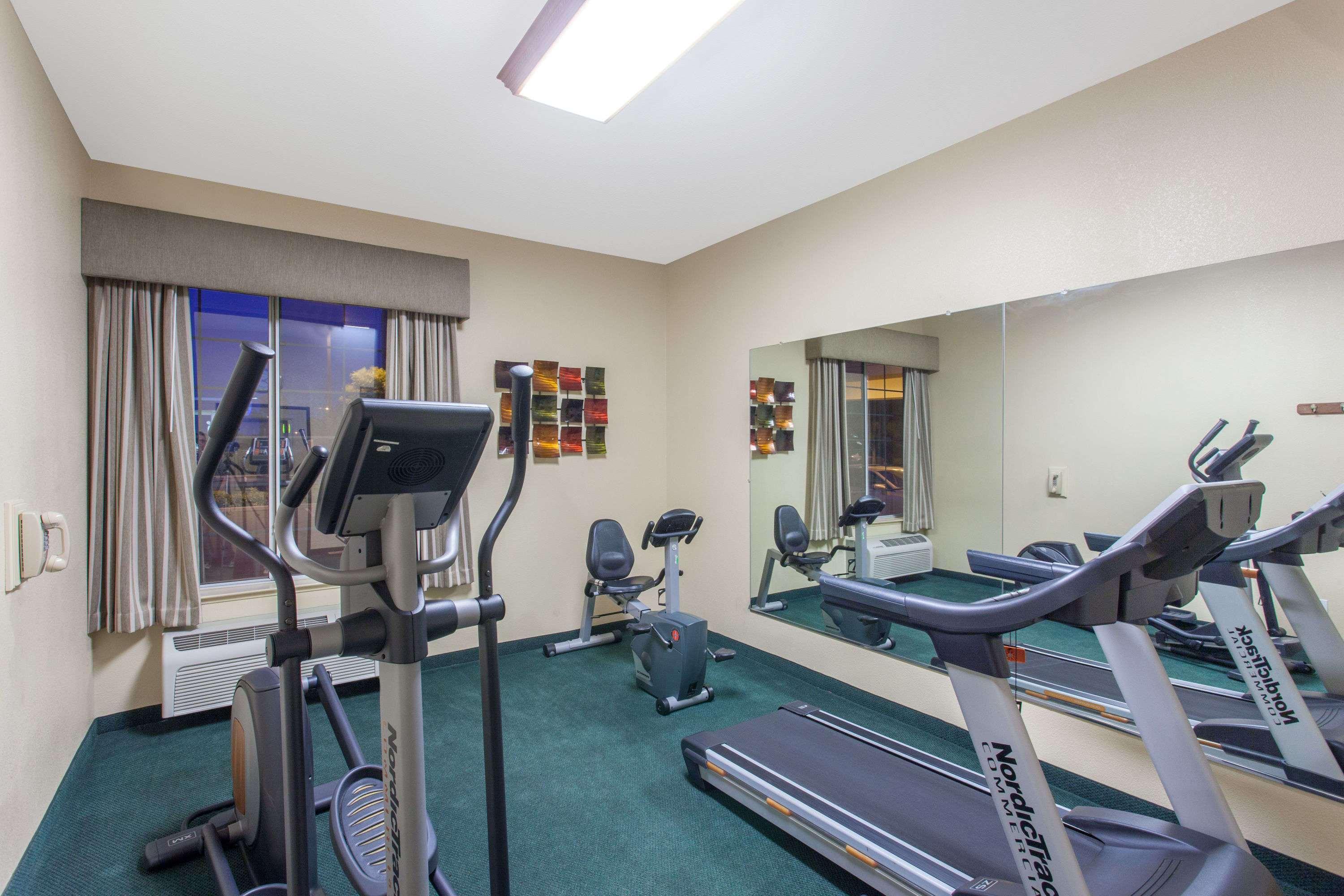 Hotel Ramada By Wyndham Northwest