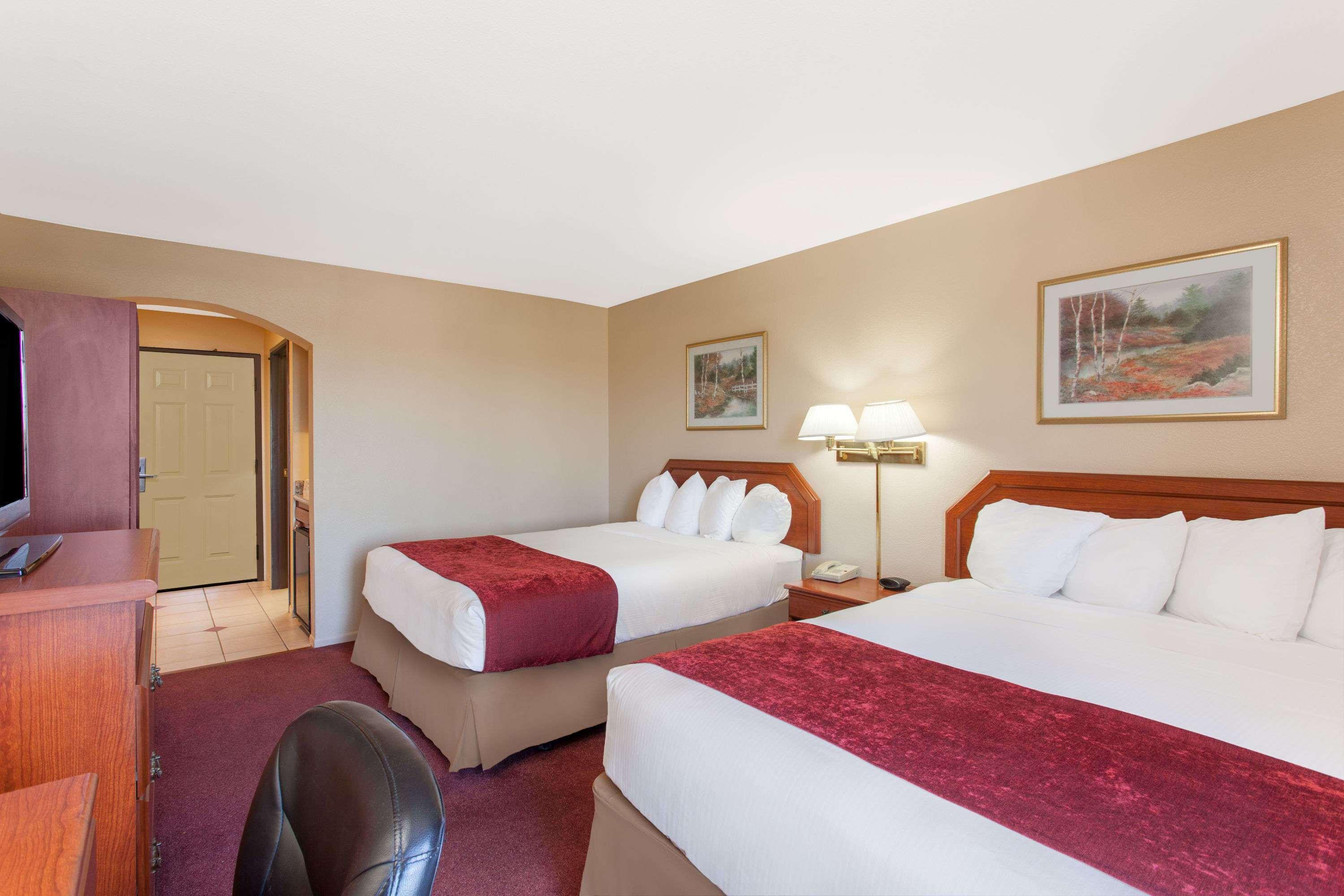 Ramada By Wyndham Northwest 3* Fresno