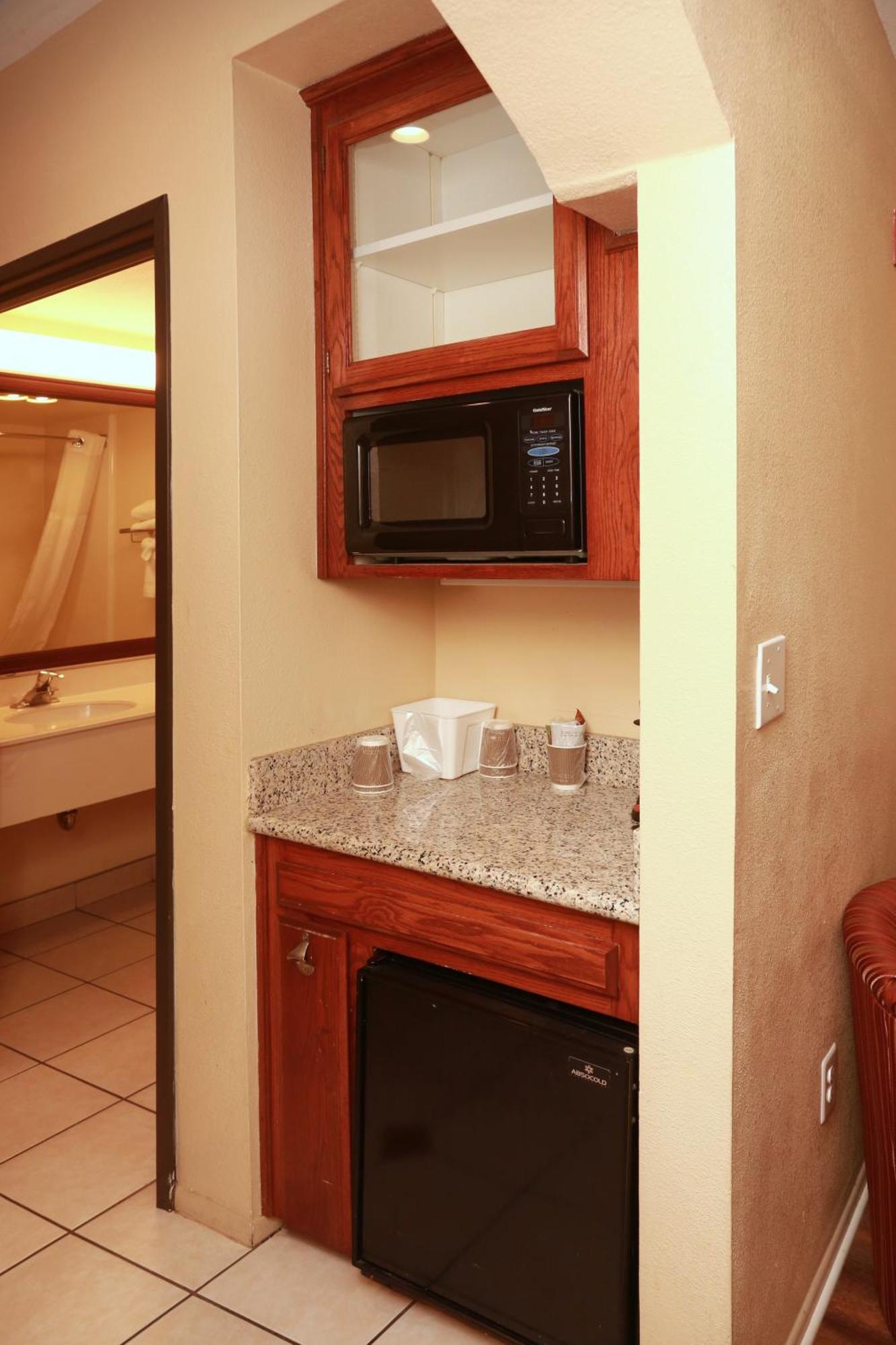 Ramada By Wyndham Northwest 3*