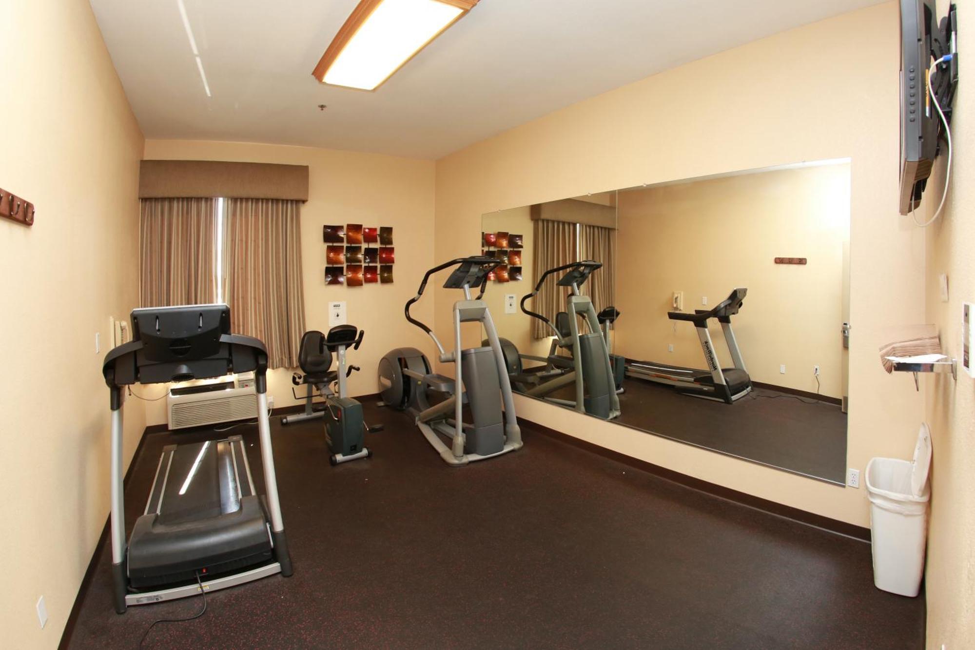 Hotel Ramada By Wyndham Northwest