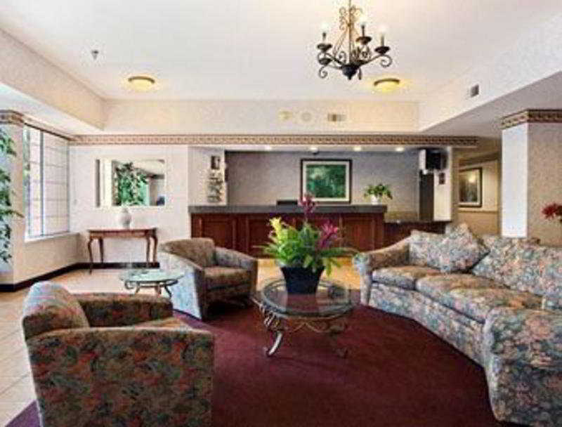 Ramada By Wyndham Northwest Fresno